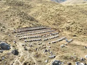 Nurhak’ın Tahtalı Yaylası’nda bal sağımı
