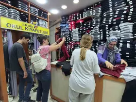 Okul kıyafetlerinde hareketlilik başladı: En uygun set 2 bin liradan başlıyor

