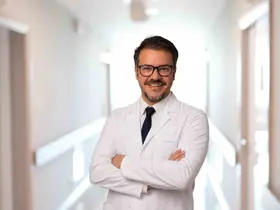 ’’Okullar açıldı, çocukların duruşuna dikkat edilmeli, skolyoz sessiz ilerleyebilir’’
