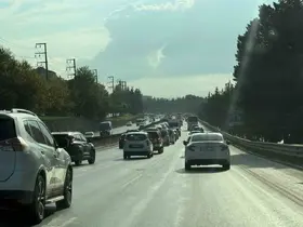 Okullar açıldı trafik yine felç oldu
