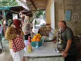 Ömrünün yarısından fazlasını turistlere adadı
