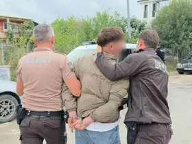 Önce basın mensubuna küfür etti, sonra suçu diğer şüpheliye attı
