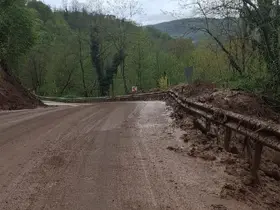 Ordu’da heyelan nedeniyle kapanan yol ulaşıma açıldı
