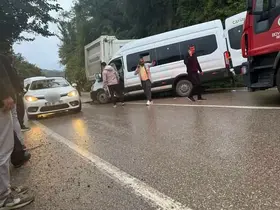 Ordu’da minibüs kamyonla çarpıştı: 1 ölü, 23 yaralı
