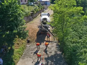 Ordu’nun kırsal mahallelerinde beton yol çalışmaları
