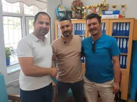 Ormanı korurken bir can kurtardılar
