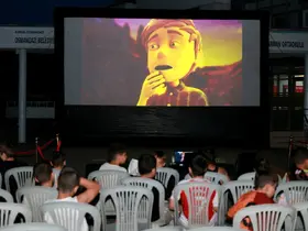 Osmangazi Belediyesi çocuklara yazlık sinema keyfi yaşatıyor
