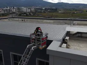 Osmaniye’de 112 ekipleri bu kez kendi binaları için alarma geçti
