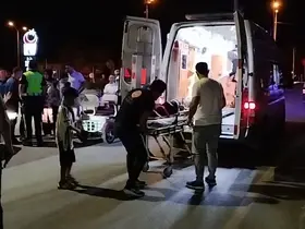 Otomobil ile elektrikli motosiklet çarpıştı: 3 yaralı

