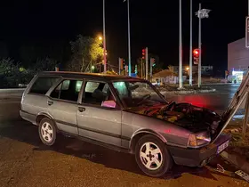 Otomobiller kavşakta çarpıştı: 1 yaralı
