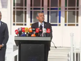 Özgür Özel, Mudanya’da vatandaşlarla buluştu