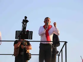 Özgür Özel: "Önümüzden çekilmezseniz, ne kara düzene, ne yargı kollarına, ne de partiye atadığı butlanın kollarına teslim olmayacağız"

