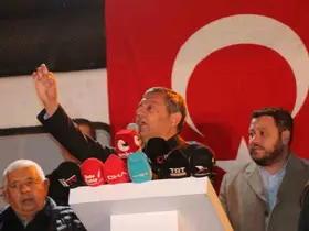 Özgür Özel: "Tanju’yla gurur duyuyoruz"
