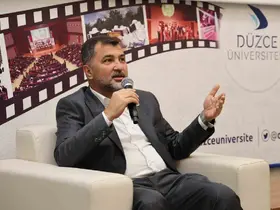 Öztürk "Sadece diploma yeterli değil"
