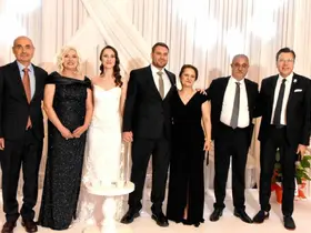 Özyapar ve Handır ailelerinin mutlu günü
