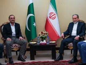 Pakistan Genelkurmay Başkanı Munir, İran Dışişleri Bakanı Arakçi ile görüştü
