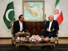 Pakistan Genelkurmay Başkanı Munir, Tahran’da İran Meclis Başkanı Galibaf ile bir araya geldi
