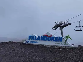 Palandöken’de kar yağışı etkili oluyor
