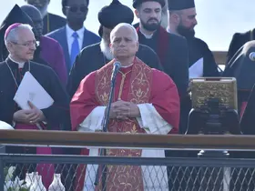 Papa'dan İznik'e tarihi ziyaret ve tarihi ayin