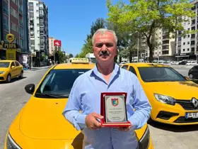 Parası çalınan askerin imdadına taksi şoförü yetişti
