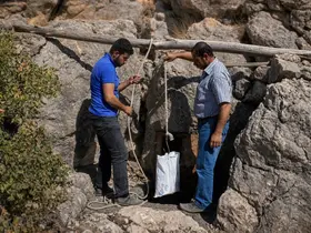 Peynirlerini yüzyıllardır buz mağaralarında muhafaza ediyorlar
