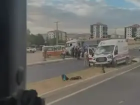 Polatlı’da ambulans ile otomobil çarpıştı: 5 yaralı
