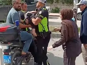Polis, bilinci kapanan bebeği motosikletle hastaneye yetiştirdi
