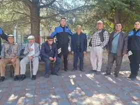 Polislerden yaşlı vatandaşlara ziyaret
