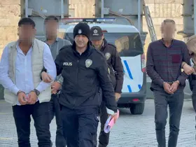 Polislere direnen 3 şüpheli adli kontrolle serbest
