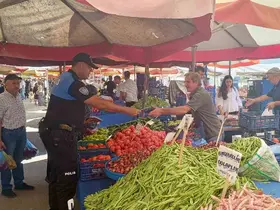 Polisten hırsızlık ve dolandırıcılık uyarısı: "Kapınızı kilitleyin, kamu görevlisi para istemez"
