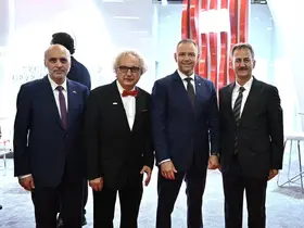 Polonya Cumhurbaşkanı Nawrocki, MSPO 2026’da Türk stantlarını ziyaret etti
