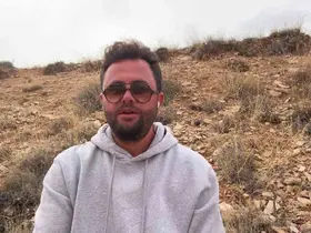 Porsuk yuvasından gelen sesleri tilki sandı, Kangal yavrularıyla karşılaştı
