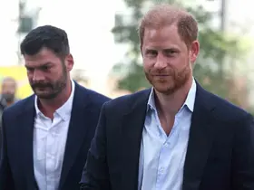 Prens Harry, 18 ay aradan sonra babası Kral III. Charles ile görüştü
