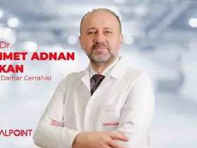 Prof. Dr. Celkan: "Bacakta ani şişlik ve ağrıya dikkat. pıhtı hayati risk oluşturabilir"

