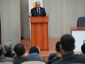 Prof. Dr. Durmuş Boztuğ, Türk irfan geleneğinin tarihsel izlerini anlattı
