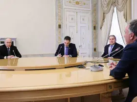 Putin: "Rusya, 10 Kasım civarında ABD ve Ukrayna ile üçlü görüşmelere hazır"
