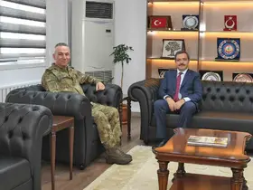 Rektör Bentli’den 2. Ordu Komutanı Yaralı’ya tebrik ziyareti
