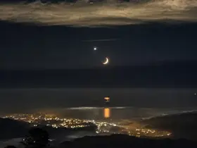 Rize semalarında ay yıldızlı eşsiz görüntü
