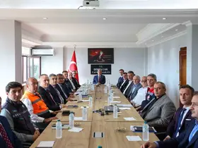 Rize’nin ilçelerinde afetin yaraları sarılıyor
