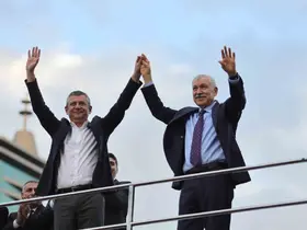 Rüşvetten ceza alan Başkan Karalar’a Adana halkından tepki: "Rüşvet alan cezasını çeker"
