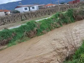 Sağanak yağış Sarıgöl’de kuruyan dereleri canlandırdı
