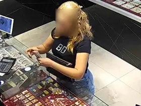 Sahte altınla dolandırıcılık kamerada
