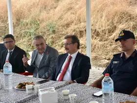 Salihli Kaymakamı Güldoğan, 2 mahallede talepleri yerinde dinledi
