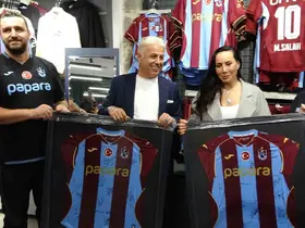 Sanatçı Asena Trabzon’a geldi sözünü tuttu: 61 forma aldı, hedefini açıkladı
