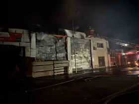 Sanayi sitesindeki yangın büyük oranda kontrol altına alındı
