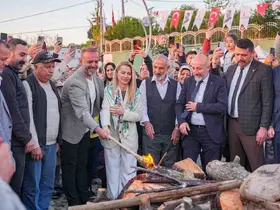 Sancaktepe’de baharın coşkusu Hıdırellez Şöleni ile yaşandı
