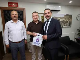 Şehzadeler Belediyesi’nden personele Babalar Günü jesti
