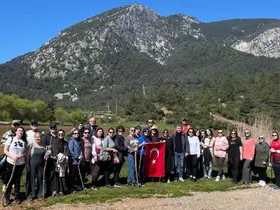 Şehzadeler’de doğaseverler yürüyüşte buluştu
