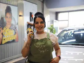 Sekreter olarak başladığı oto kaplama sektöründe kendi işinin patronu oldu
