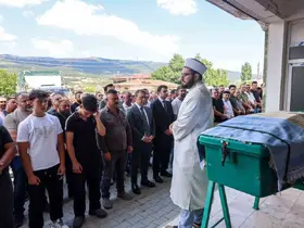 Sevilen muhtar son yolculuğuna uğurlandı

